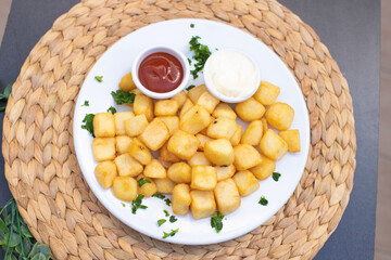 plate of spicy potatoes