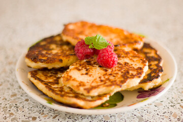pancakes with raspberry food tasty berries breakfast bakery morning sweet eat pastry berry mint dessert plate table cafe kitchen cooking yummy pink delicious nobody stock photos photography banner
