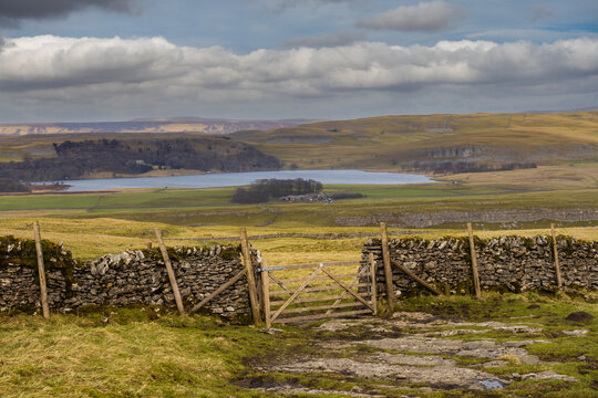 Walking the Settle Loop above Settle and Langcliffe in the Yorkshire Dales