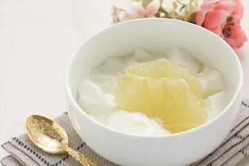 grapefruit and yogurt for healthy dessert and breakfast image