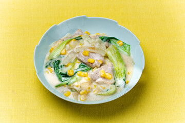 家庭料理　豚ヒレ肉と青梗菜のミルク煮　日本