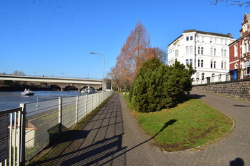 Uferweg in Lützel mit Balduinbrücke 02/22