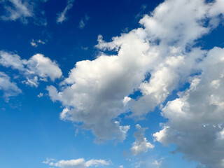 Fototapeta premium Refreshing blue sky and cloud background material_b_05