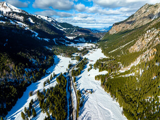 Valley Birgsau with farms, Oberstdorf, Allgäu, Bavaria, Alps, Germany,