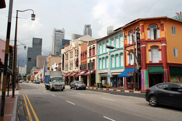 street (south bridge road) and buildings (houses) in singapore  - obrazy, fototapety, plakaty