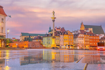 Fototapeta na wymiar Old town in Warsaw, cityscape of Poland