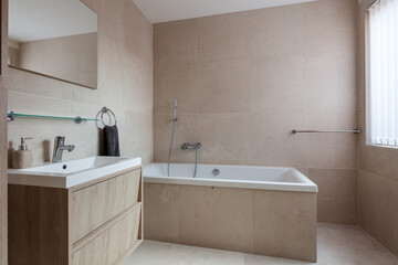 Luxuru modern tiled bathroom