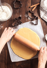 dough and flour - 490116380