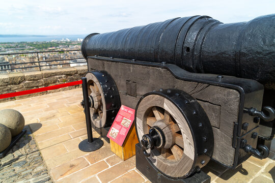 Closeup shot of the Mon's Meg canon in Edinburgh Castle, Scotland