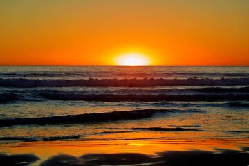 Sonnenaufgang über dem Meer