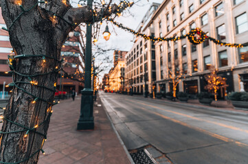 Christmas decorations in downtown Denver during sunset - obrazy, fototapety, plakaty