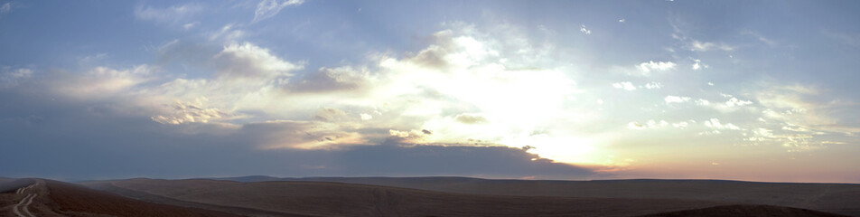 Fototapeta premium Panoramic view of the horizon in the mountains and outdoors.