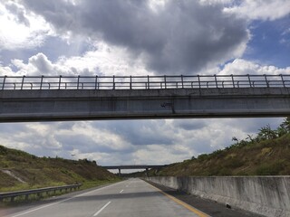Trans Java toll road infrastructure that connects the cities of Jakarta and Surabaya is now safer because it has complete traffic signs and standard road limits.