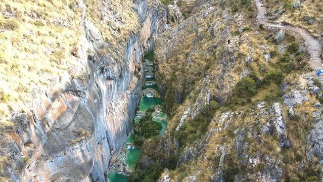 The best of Peru: Aguas Turquesas De Millpu in Ayacucho - V&iacute;ctor Fajardo