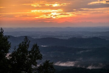 Smoky Mountain Sunsets - obrazy, fototapety, plakaty