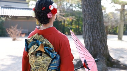 成人式の女性の後ろ姿