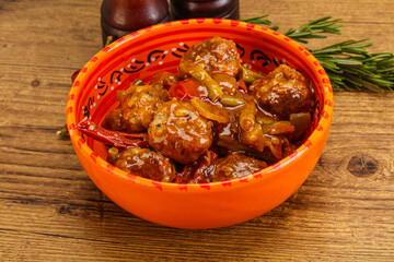 Meat ball in tomato sauce