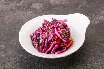 Pickled red cabbage with herbs