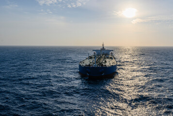 Obraz premium The oil tanker in the high sea