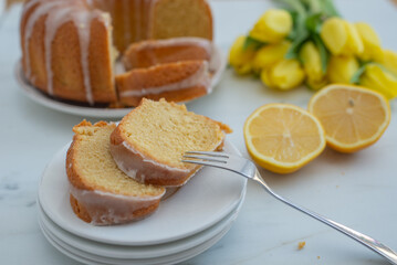 Traditional vanilla pound cake with lemon