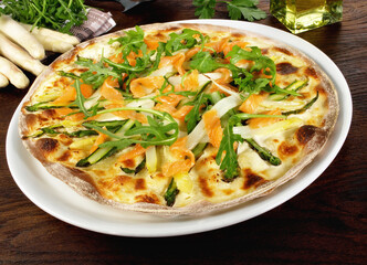 Green and white Asparagus Pizza with Salmon