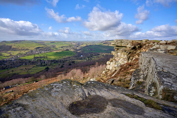 Fototapeta na wymiar Rocky formations and Views from Curbar Edge in the Peak District