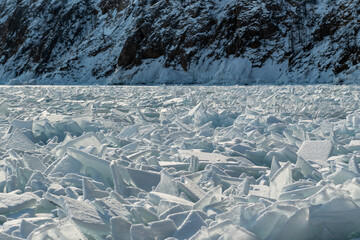 Fototapeta na wymiar pack ice in the Baikal lake, Siberia