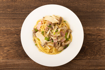 しめじとエリンギの和風パスタ