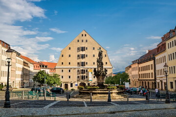 zittau, deutschland - neustadtplatz mit herkulesbrunnen und salzhaus
