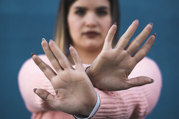 Chubby woman says stop to body shaming against curvy people.