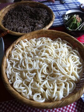 two kines of traditional Japanese noodles