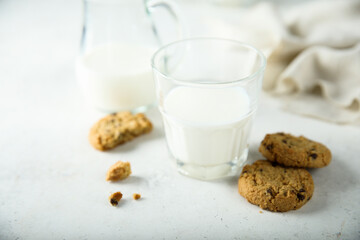 Fresh milk with homemade cookies