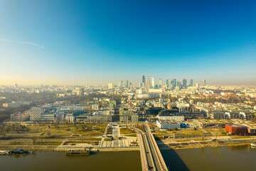 Warszawa, panorama miasta z okolic mostu Świętokrzyskiego © hunter76