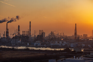 日本の岡山県倉敷市の夜景がとても美しい水島コンビナート