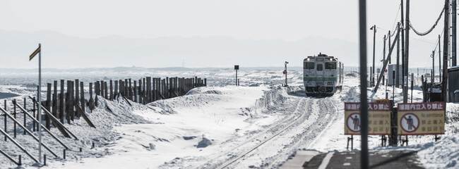 冬の汽車 © makieni