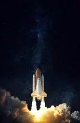 Photo sur Plexiglas Nasa Space Shuttle takes off into space. Elements of this image furnished by NASA.