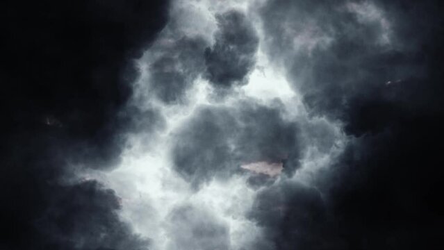 thunderstorms that occur in dark skies