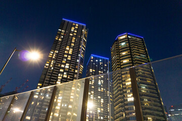 Fototapeta na wymiar Night view of high-rise condominiums in Tokyo, Japan_78