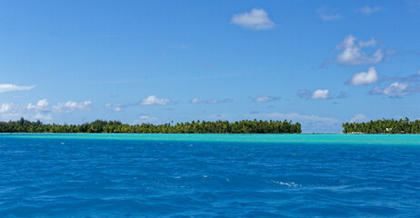 Tahaa (Polynésie Française) : Motu (petit îlot) dans le lagon de Tahaa