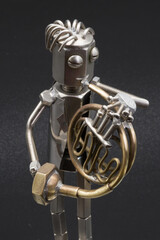 ホルン奏者のフィギア・メタルフィギア