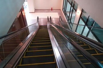 escalator in the mall