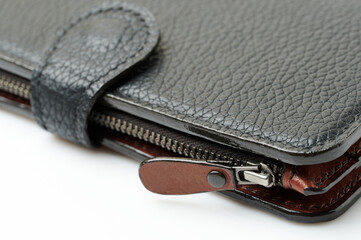 Leather wallet zipper