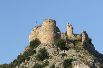 Fototapeta na wymiar ruins of ancient Castabala castle, Turkey