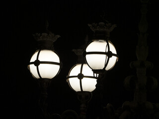 illuminated san pietro saint peter vatican rome place lights