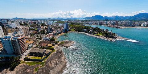 Imagens aéreas do Centro de Guarapari, mostrando as praias da Castanheira, praia das Virtudes,...