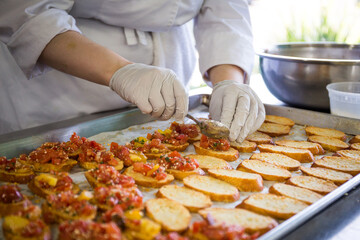 White Chef makes Bruschetta toast with tomatoes 