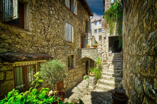 Peillon