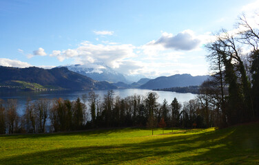 Fototapeta na wymiar Landscape with Lucerne lake during early spring