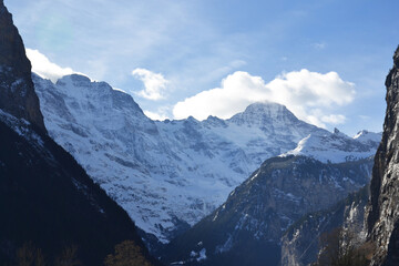 Fototapeta na wymiar Beautiful Swiss mountains in Lauterbrunnen village
