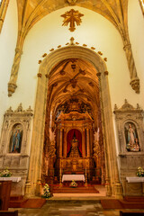 Fototapeta na wymiar Innenansicht Klosterkirche Santa Cruz (Coimbra), Portugal
